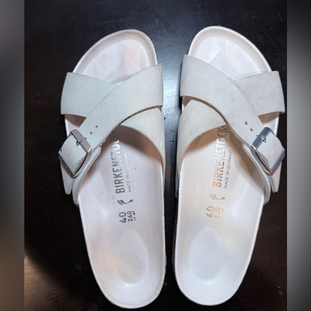 Birkenstock Siena Big Buckle Sandals Light Gray Suede | Size 40 (Fits US 9–9.5)
